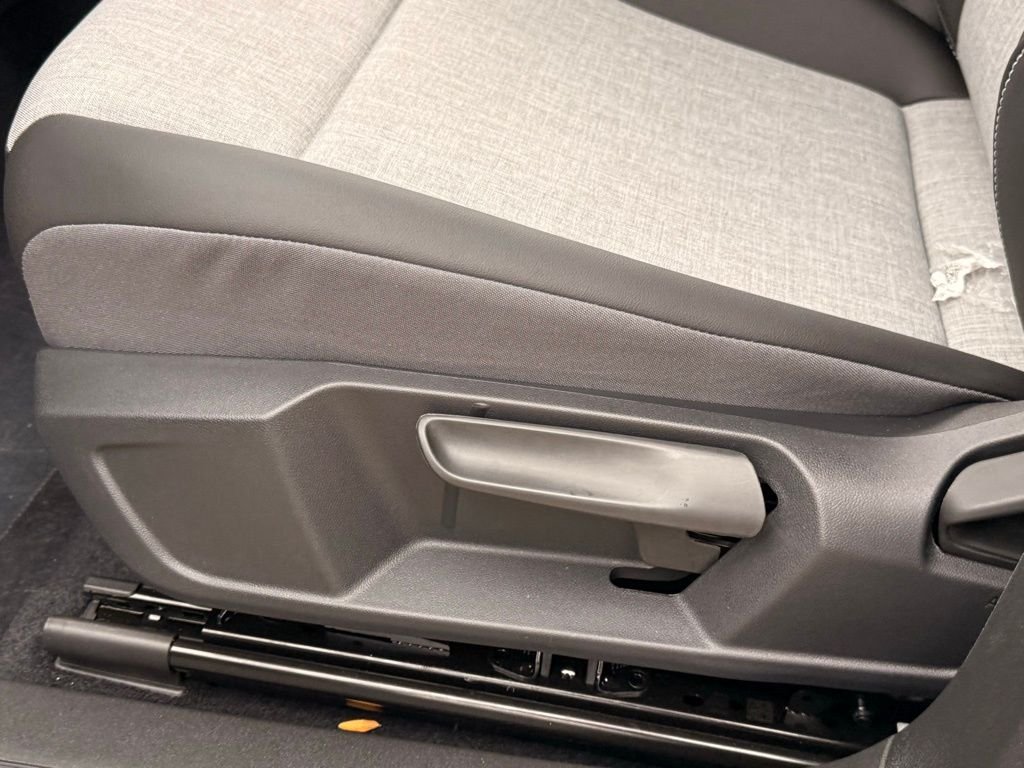 2025 Volkswagen ID.4 PRO - Photo 9