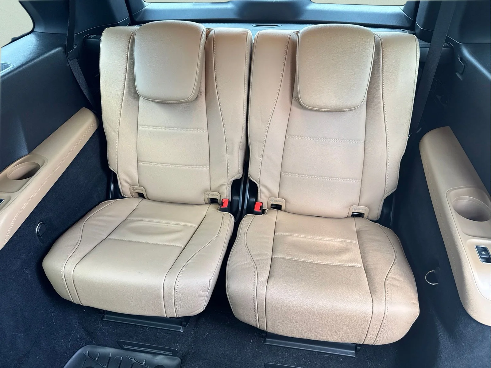 Used 2025 Black Mercedes-Benz GLS 450 image 38