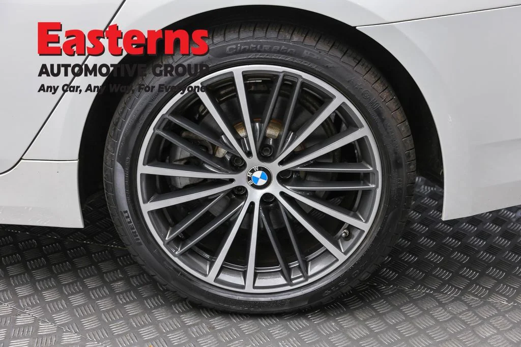 Used 2022 White BMW 530i xDrive image 8