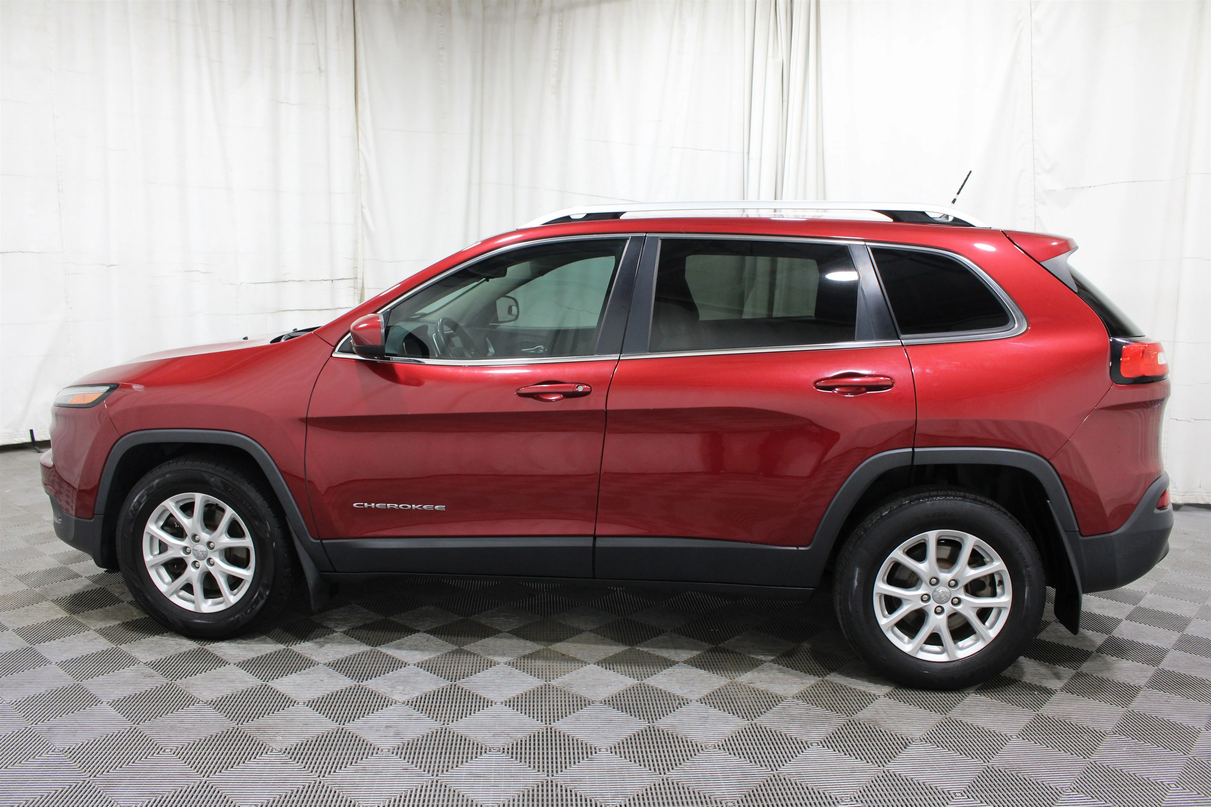 2015 Jeep Cherokee Latitude - Photo 28