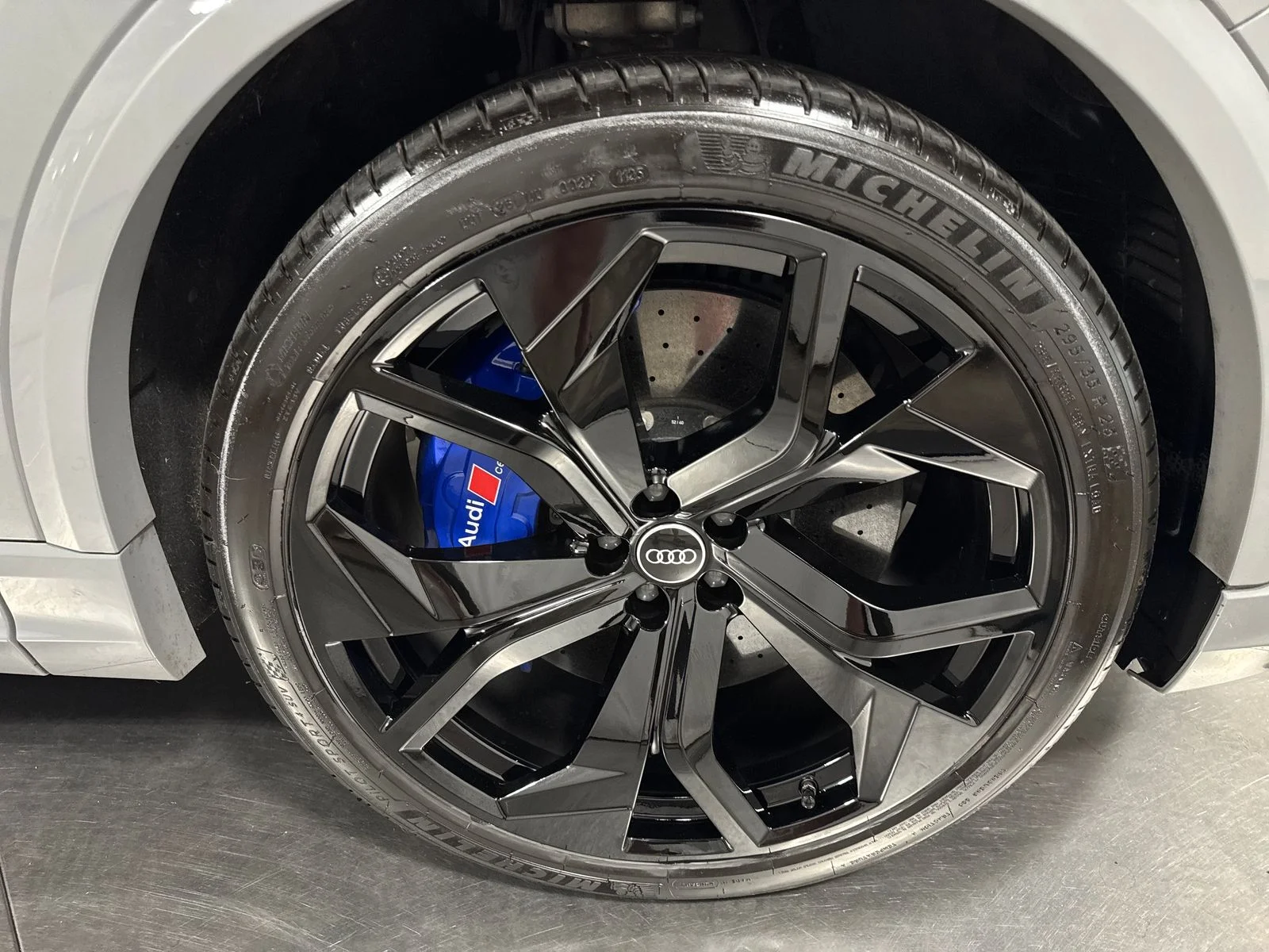 Used 2022  Audi 4.0T quattro image 14