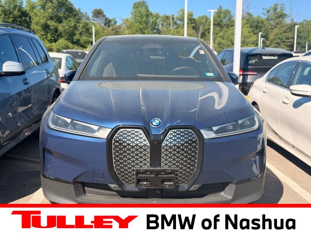 2024 BMW iX xDrive50's photo
