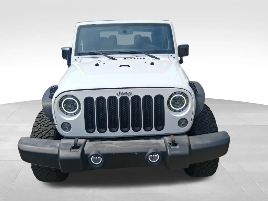 Used 2016 White Jeep Sport image 2