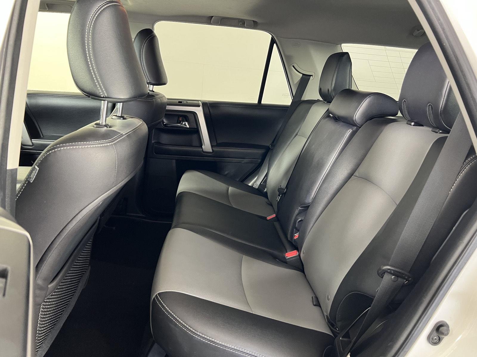 Used 2017 Super White Toyota SR5 Premium image 25