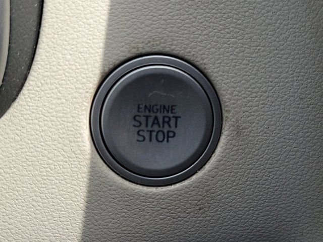 Certified Used 2023 Gray Hyundai SEL image 31