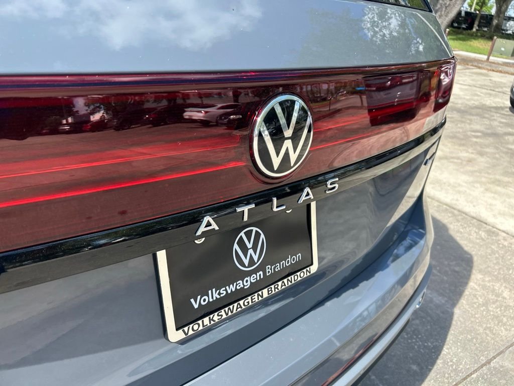 New 2026 Gray Volkswagen 2.0T Peak Edition image 33