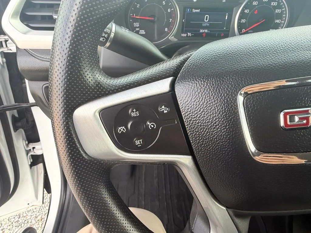 Used 2023 White GMC SLE image 16