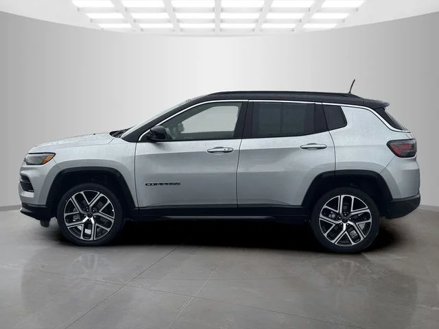 Certified Used 2025 Silver Jeep Limited image 4