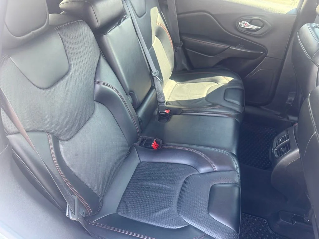 Used 2022 White Jeep Trailhawk image 52