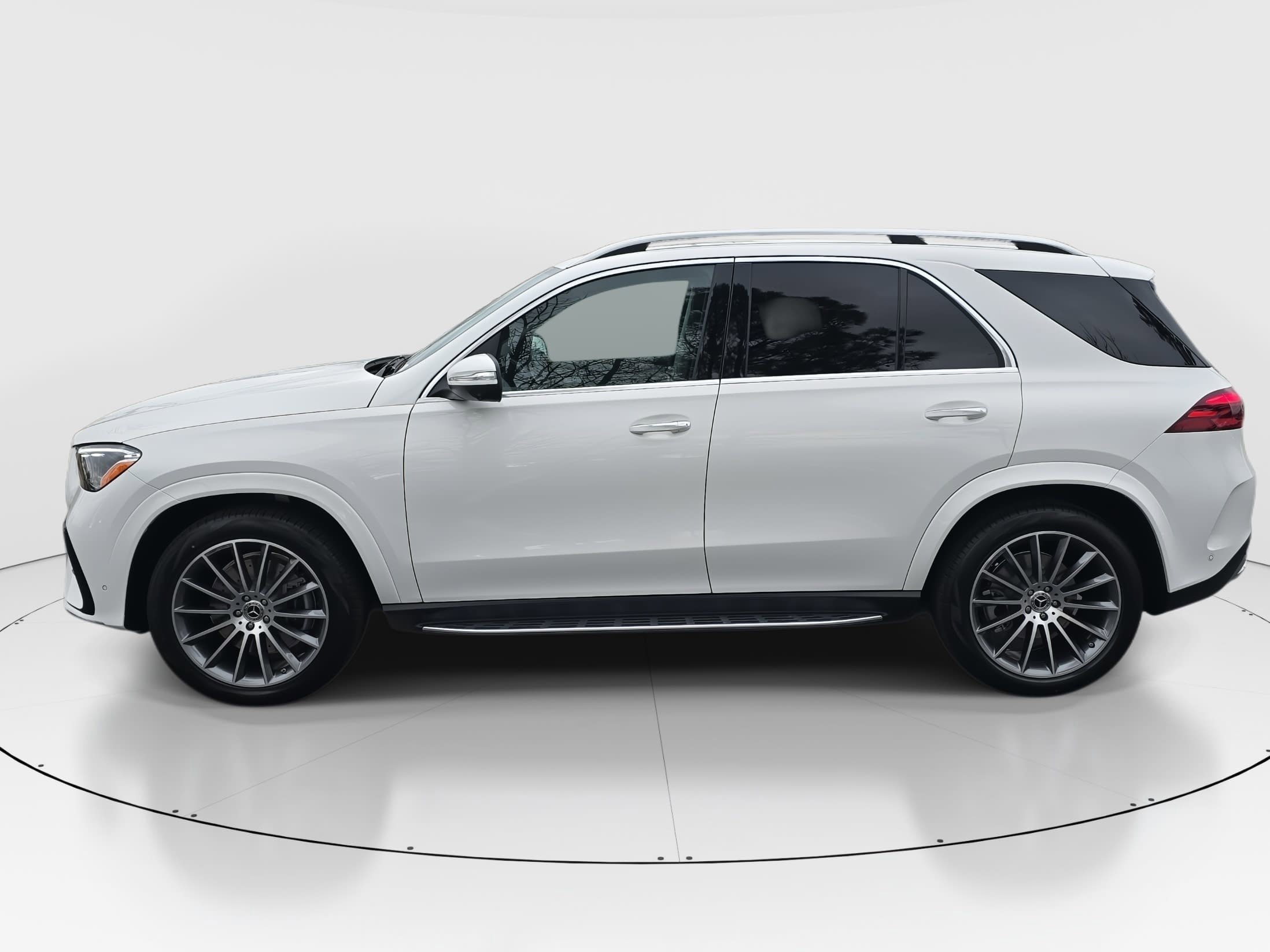 New 2026 Polar White Mercedes-Benz GLE350 image 8