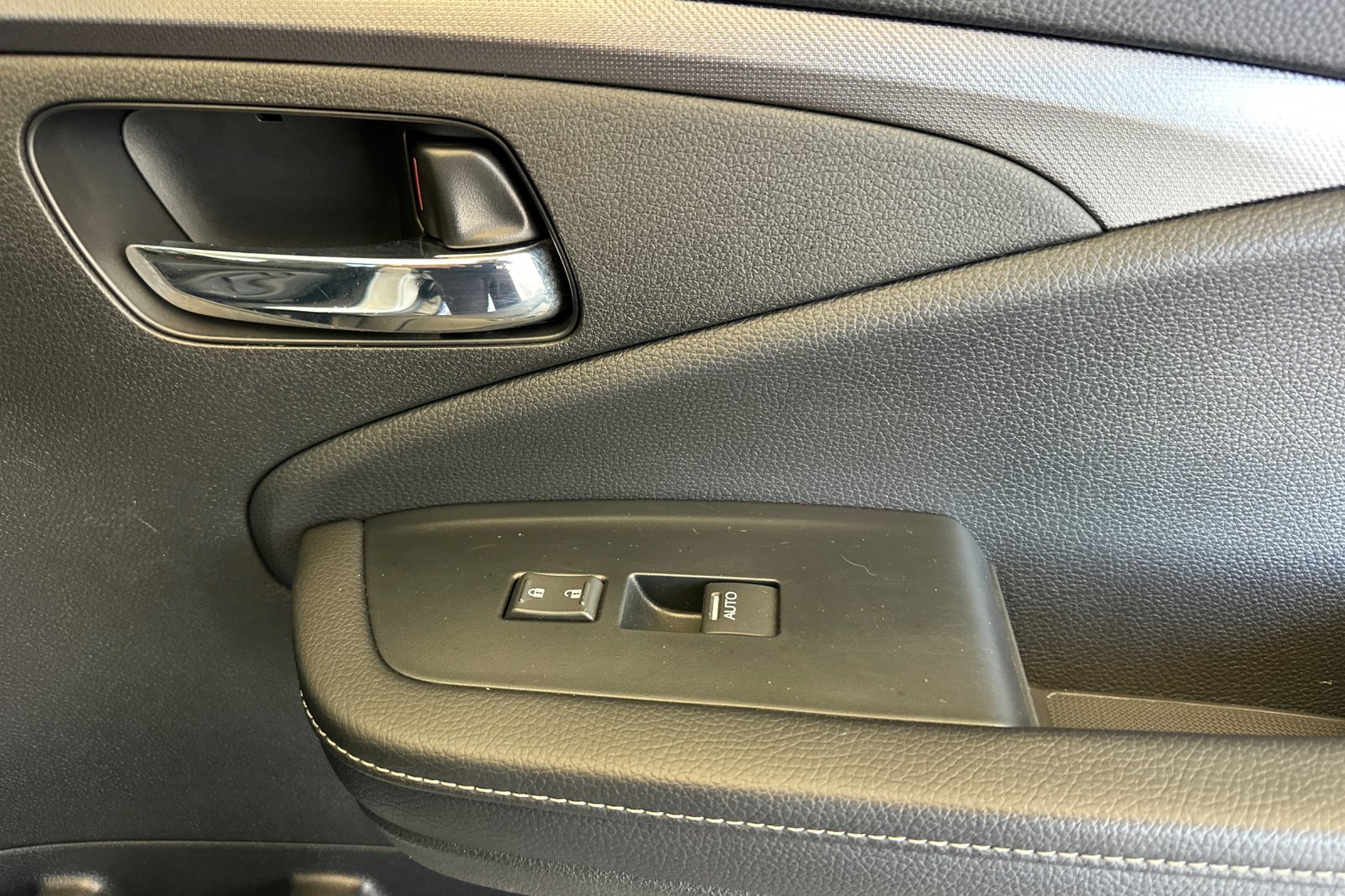 Used 2023 White Honda RTL-E image 18