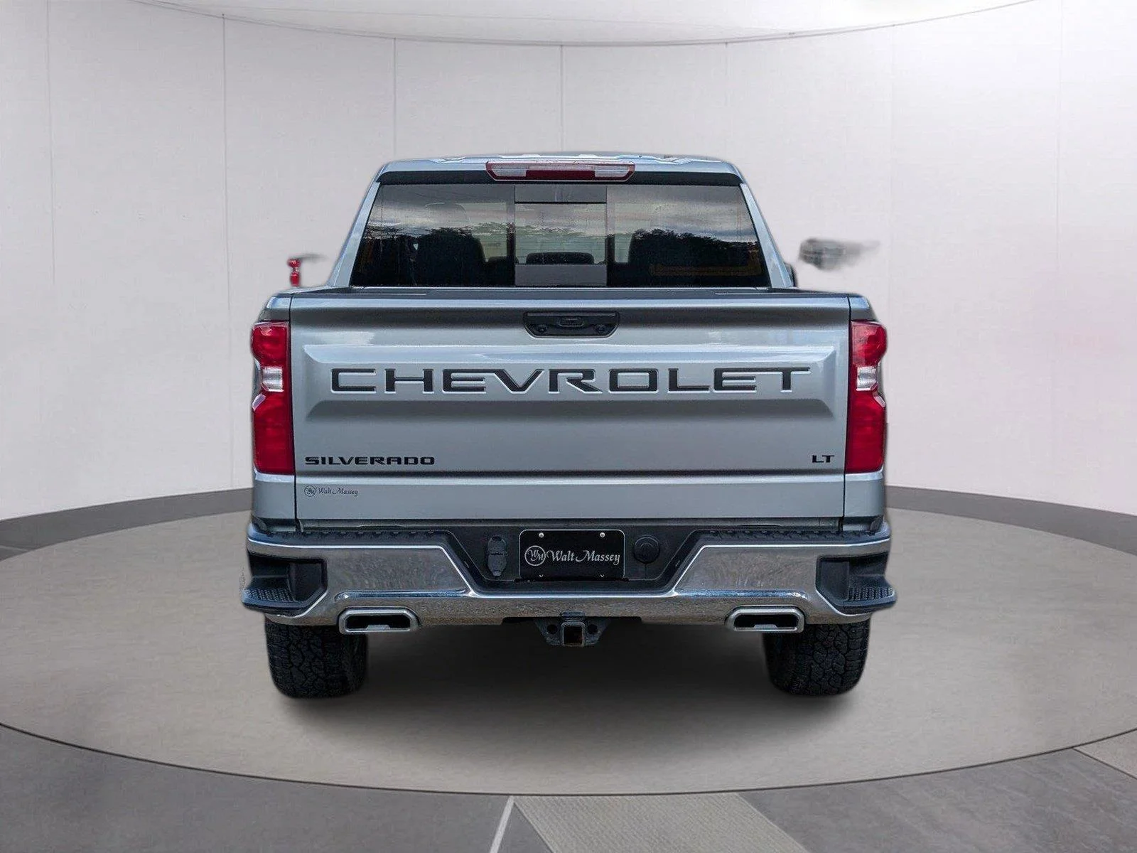 Used 2026 Sterling Gray Metallic Chevrolet LT image 4