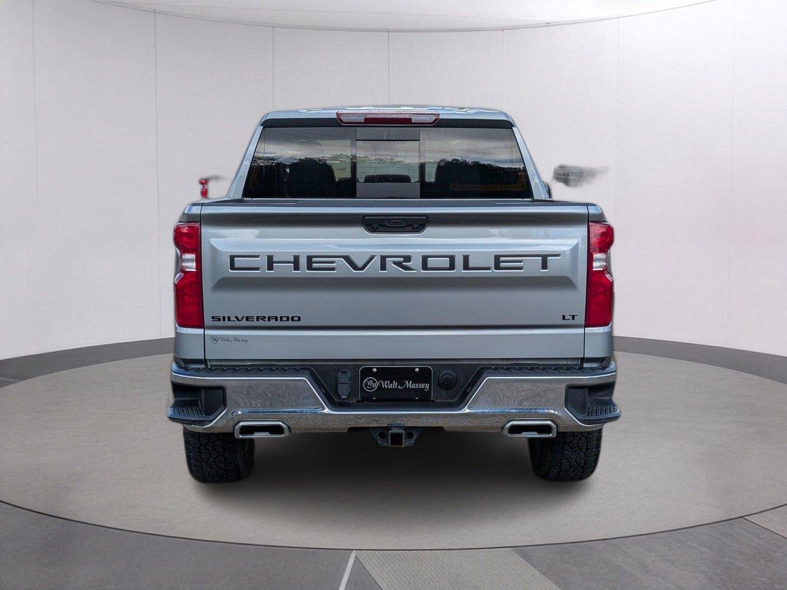 Used 2026 Sterling Gray Metallic Chevrolet LT image 4