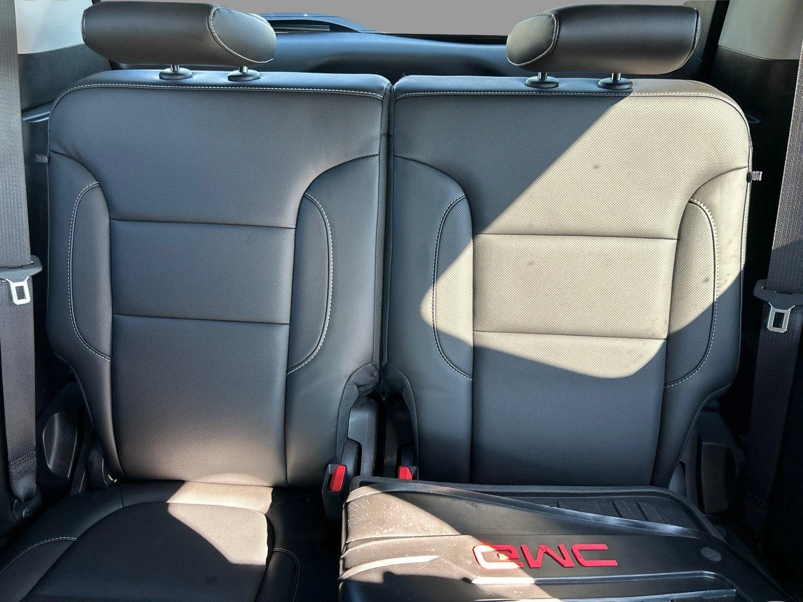 Used 2019 Dark Sky Metallic GMC SLT image 31