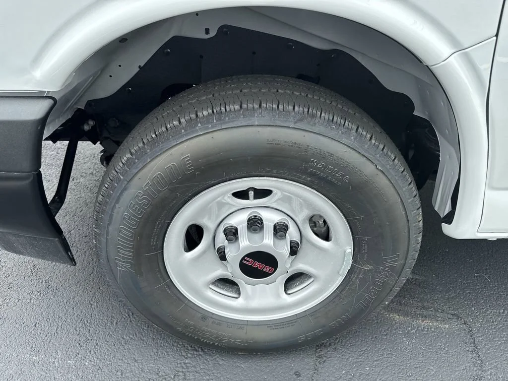 New 2025 Summit White GMC Work Van image 16