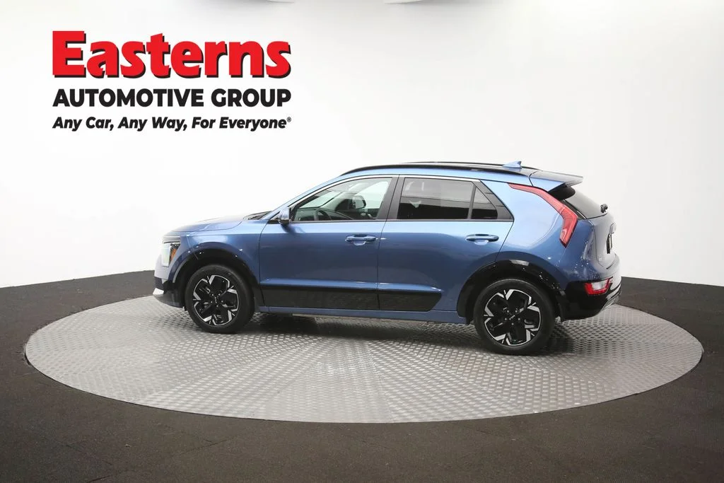 Used 2023 Blue Kia Wind image 60