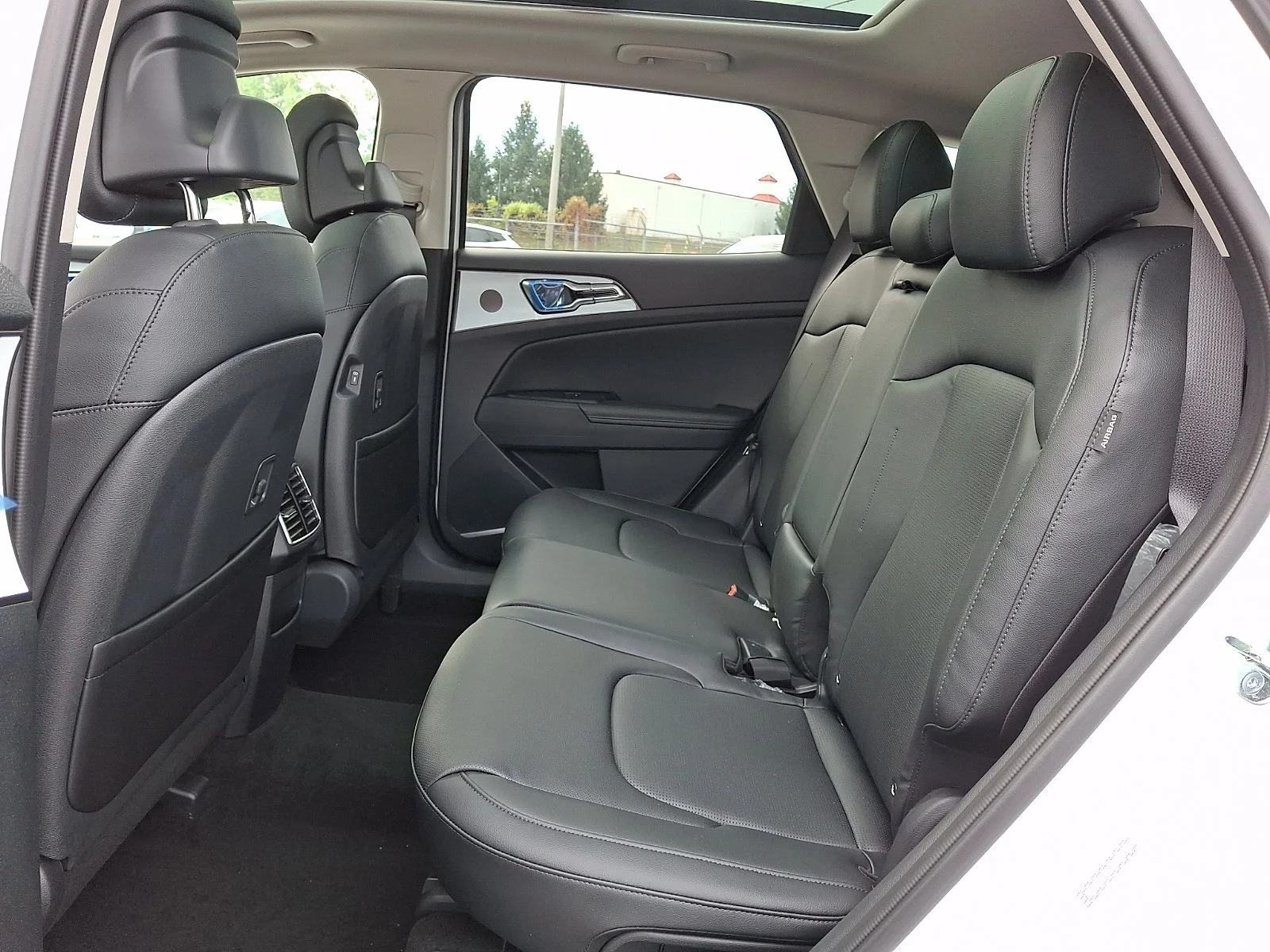 New 2027 White Kia EX image 11