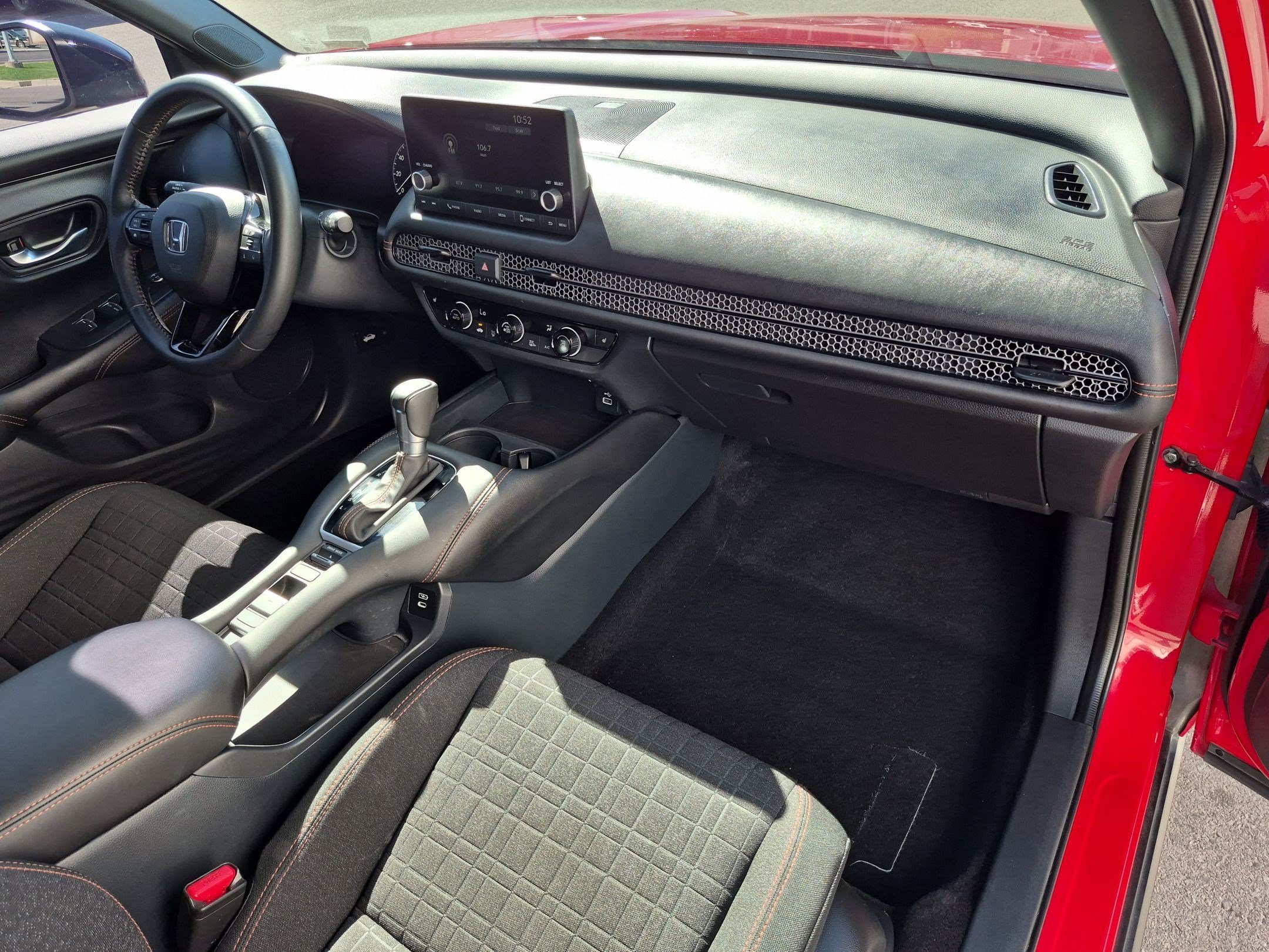 2025 Honda HR-V Sport - Photo 33