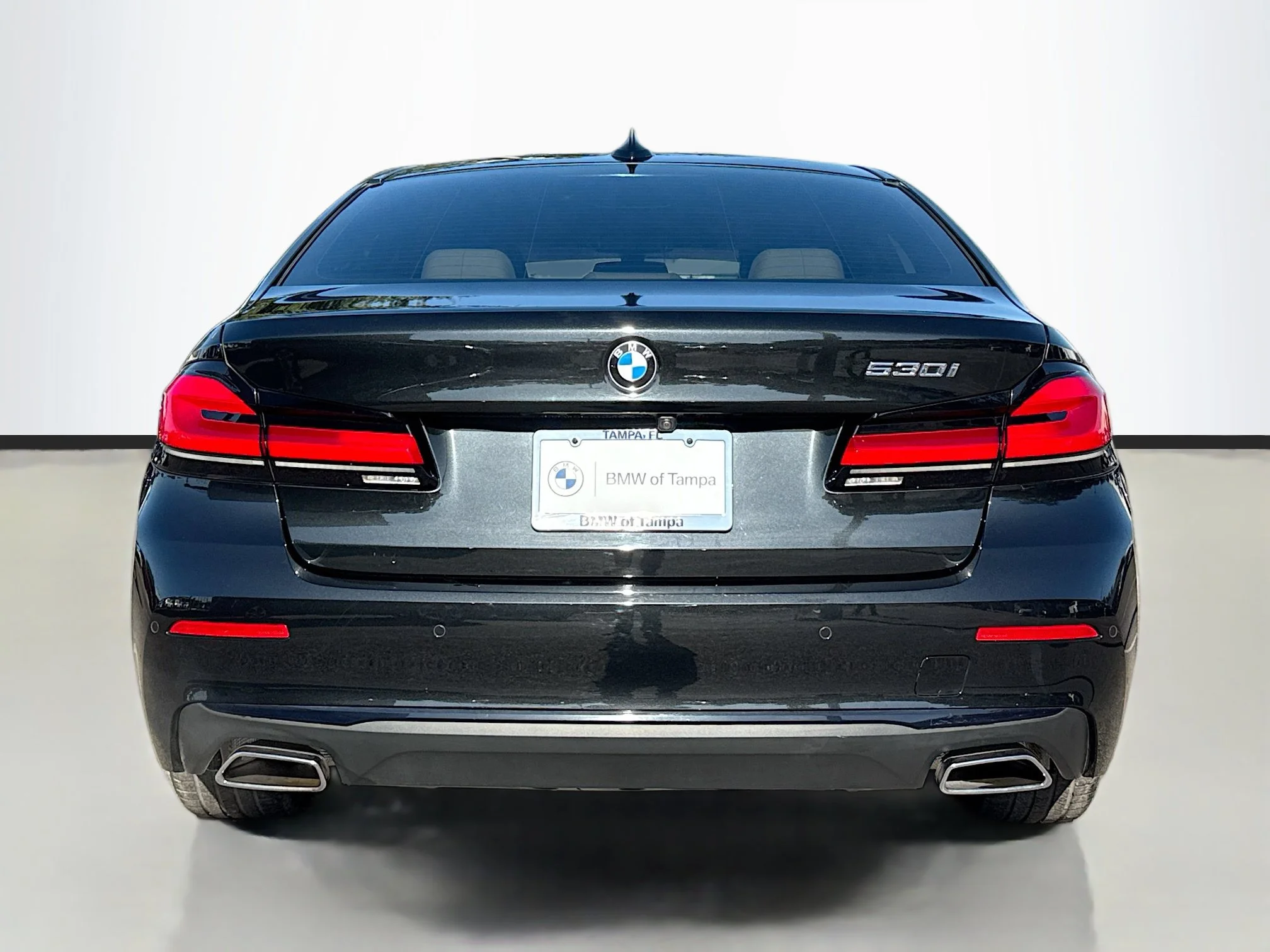 Used 2023 Black Sapphire Metallic BMW 530i image 4