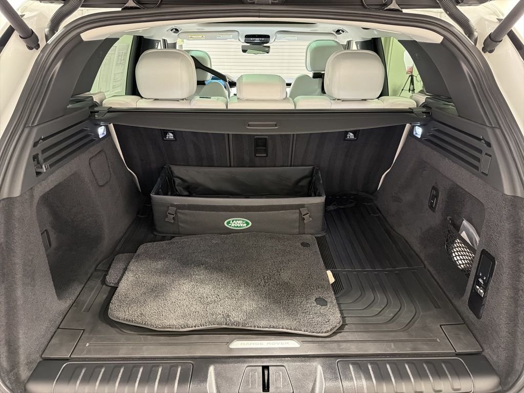 Certified Used 2023 Fuji White Land Rover SE image 29