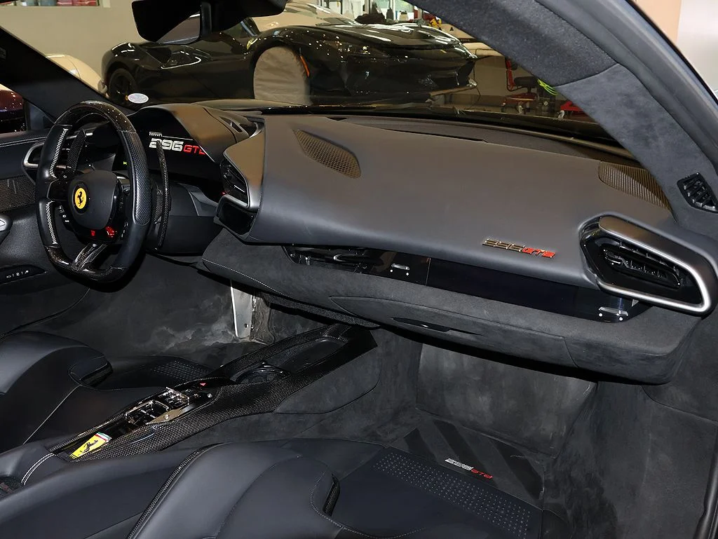 Certified Used 2025 Viola Hong Kong Ferrari  image 88