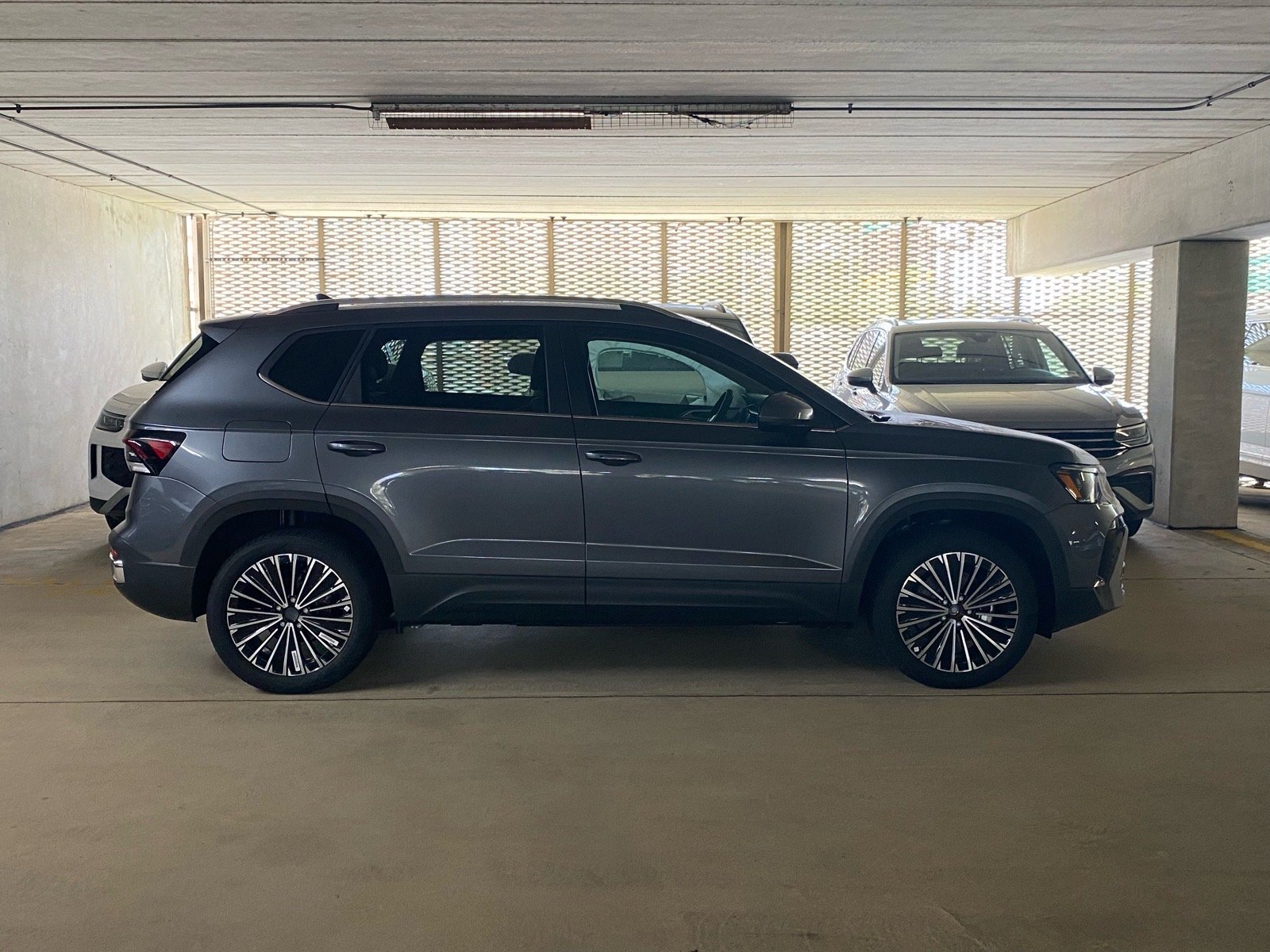 New 2026 Gray Volkswagen 1.5T SE image 2