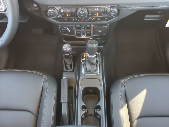 New 2026 Reign Exterior Paint Jeep Sahara image 20