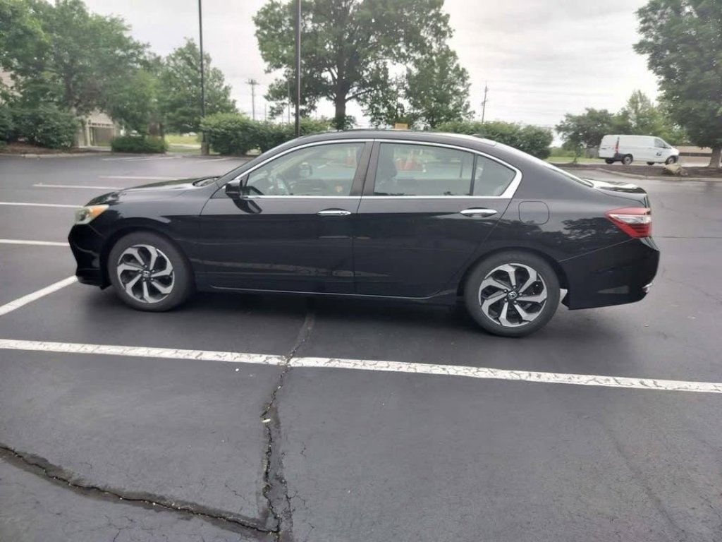 Used 2016 Honda Accord EX with VIN 1HGCR2F70GA108921 for sale in Fort Wright, KY