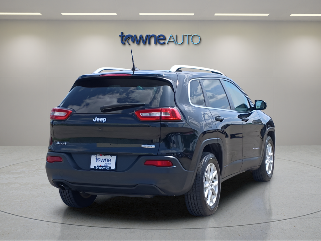 Used 2017 Black Jeep Latitude image 5