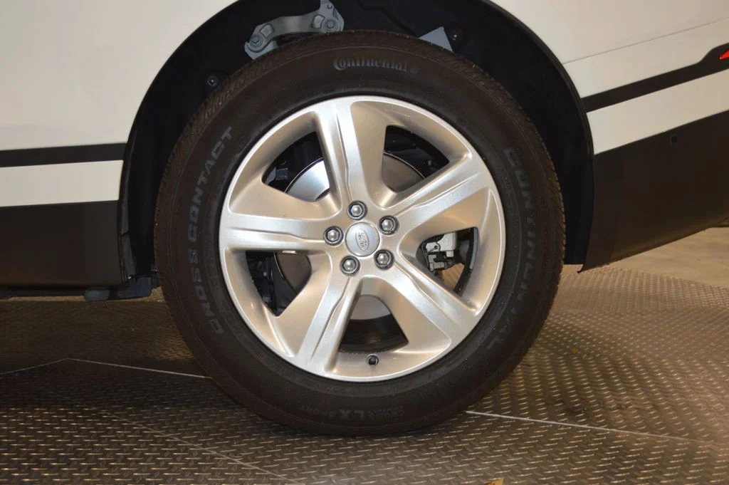 Used 2026 White Land Rover S image 12