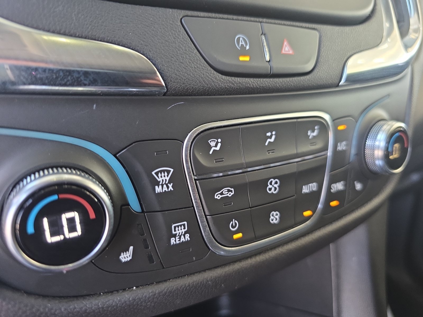 Used 2024 Summit White Chevrolet LT image 16