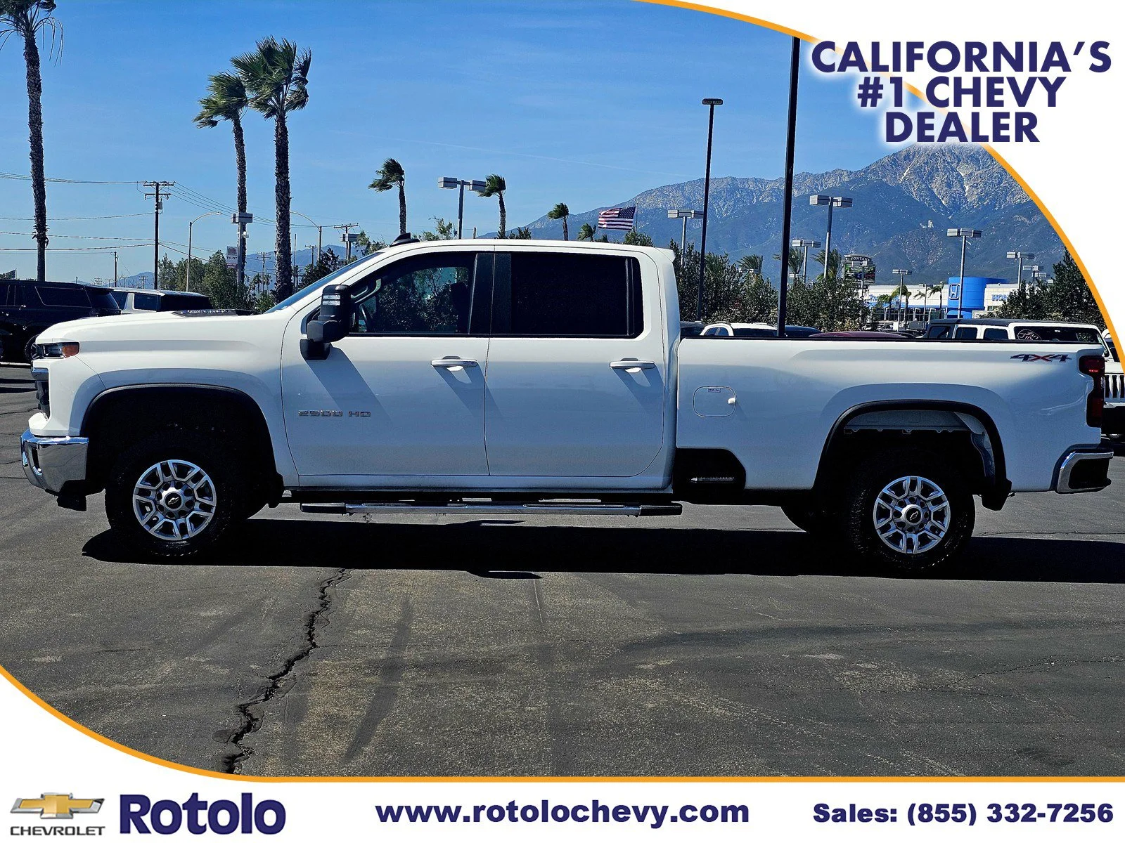 Used 2025 Summit White Chevrolet LT image 4