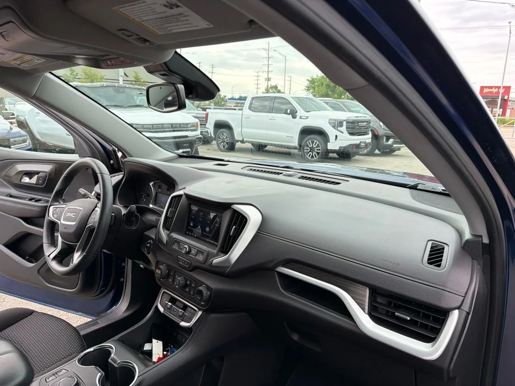 Used 2023 Blue GMC SLE image 26