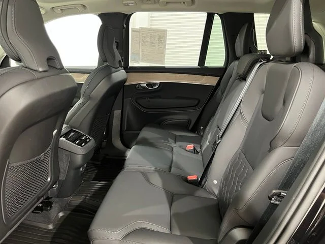 2026 Volvo XC90 Plus - Photo 21