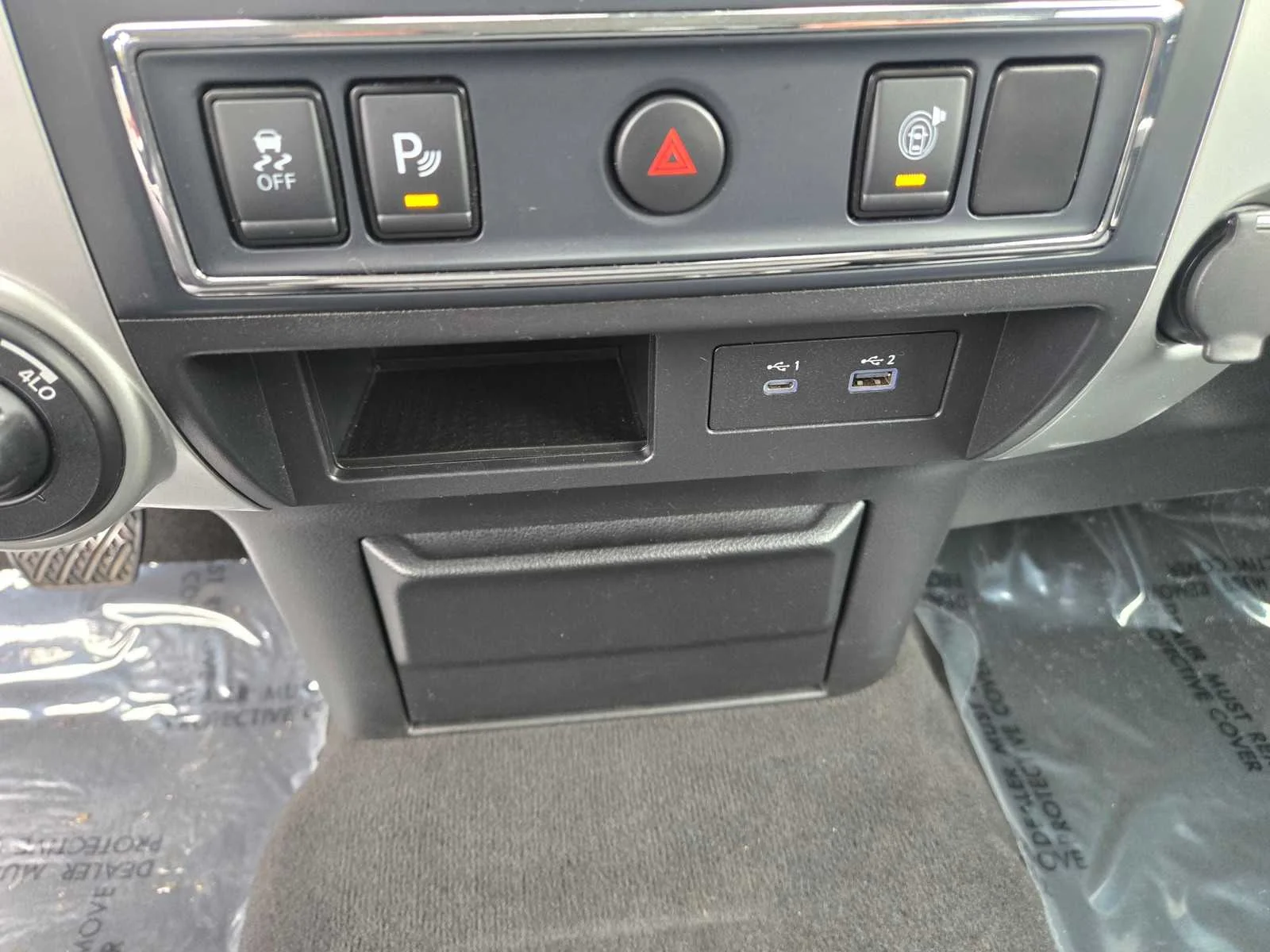 Used 2021  Nissan SV image 17