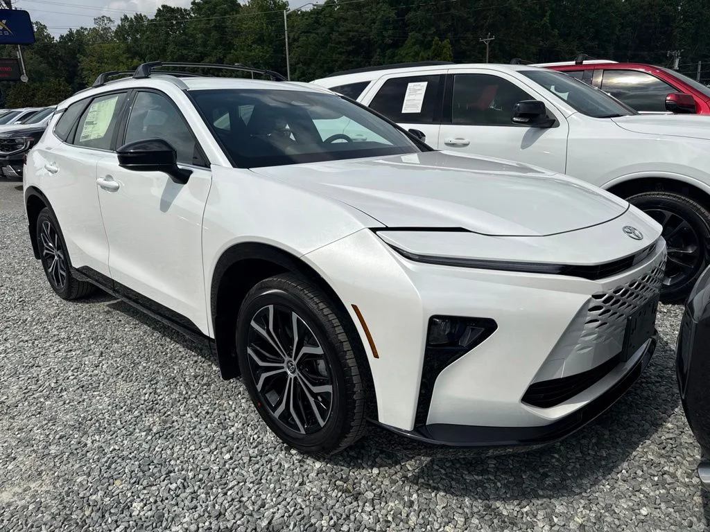 Used 2026 White Toyota XLE image 2