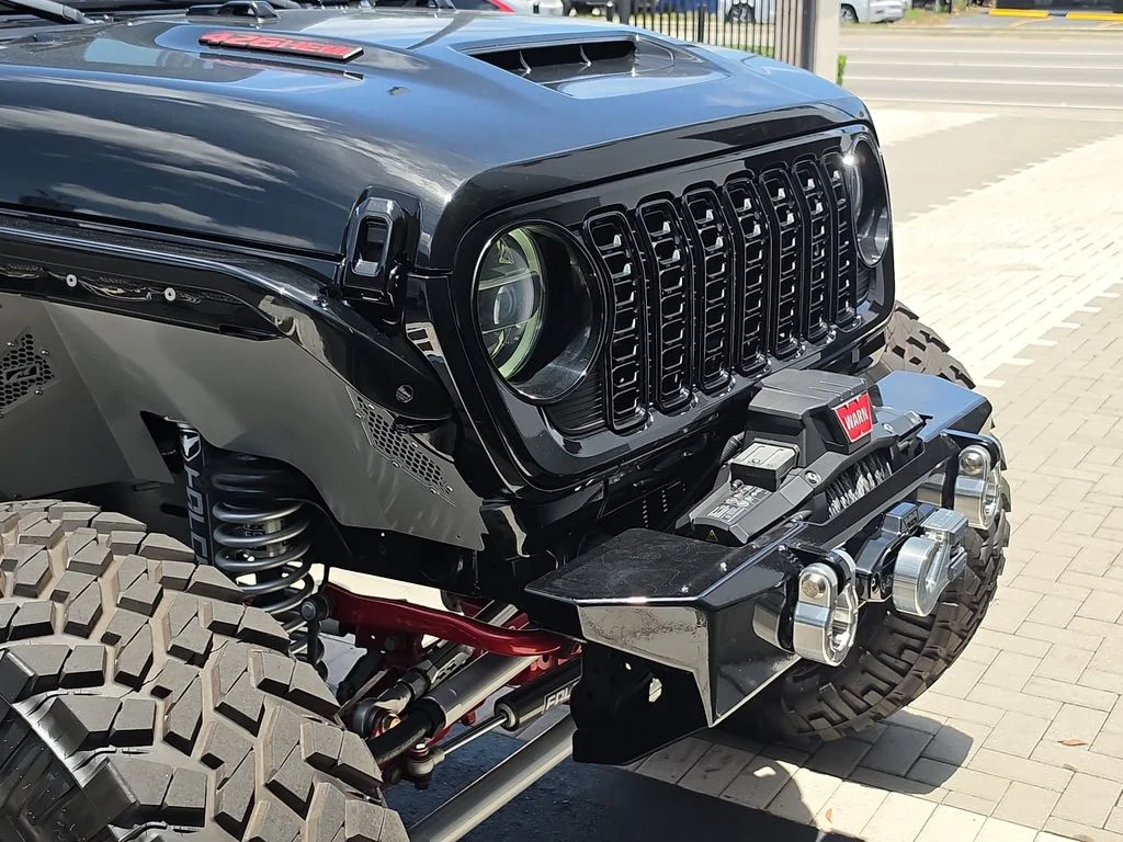Used 2022 Black Jeep Sport image 15