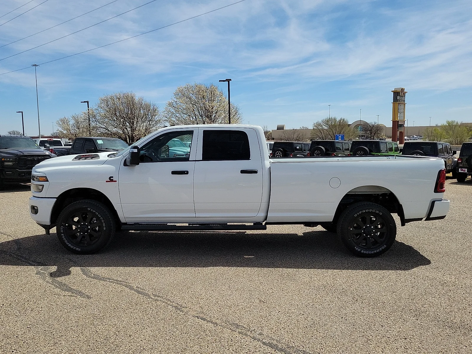New 2026 PW7 Bright Whit Ram BLACK EXPRESS CREW CAB 4X4 8