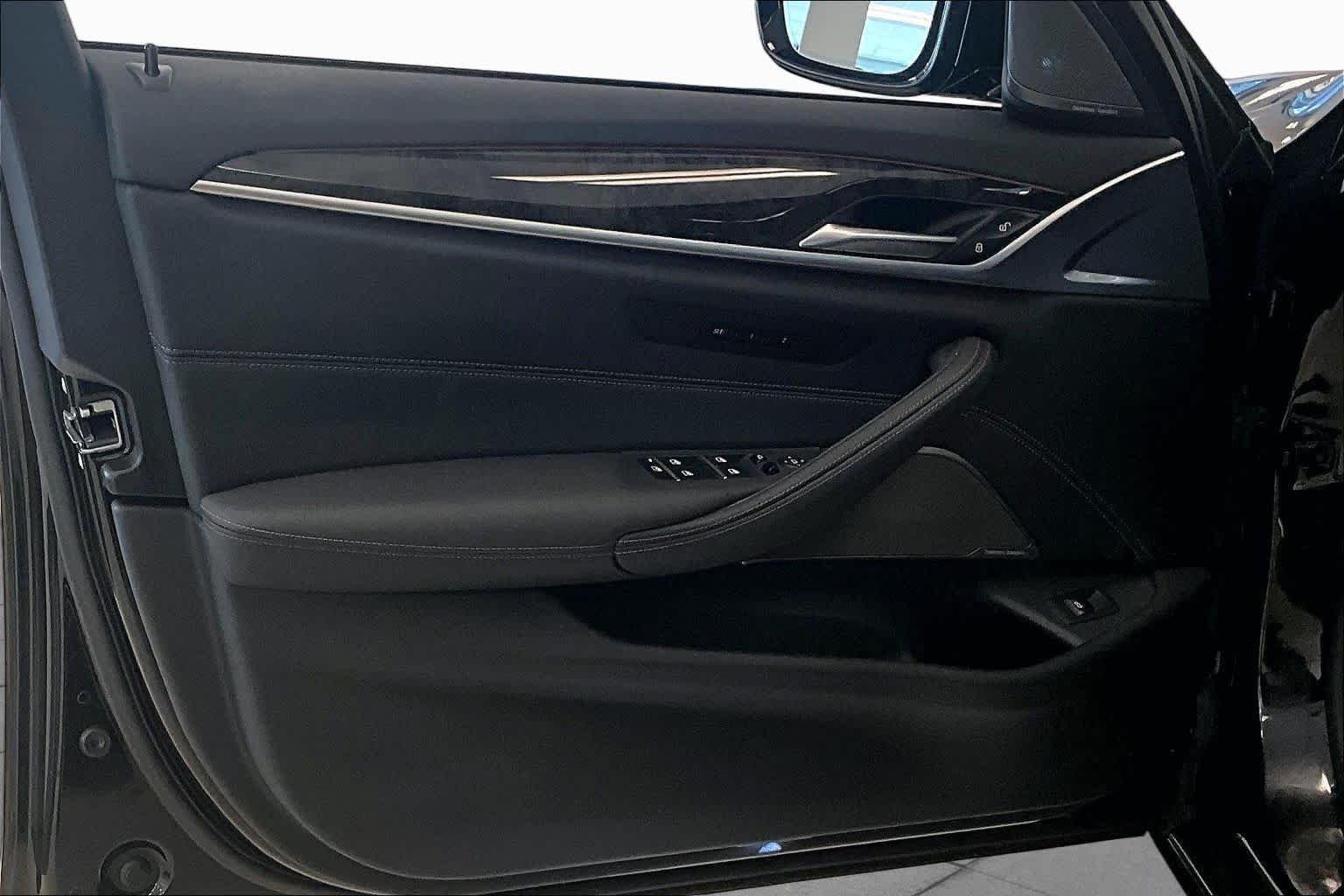 Used 2023 Black Sapphire Metallic BMW 530i image 19