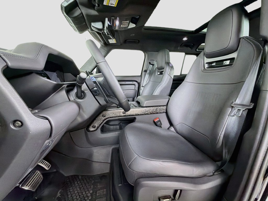 Used 2026 Black Land Rover OCTA Black image 22