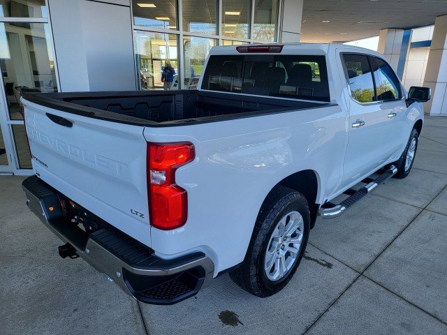 New 2026 Summit White Chevrolet LTZ image 11