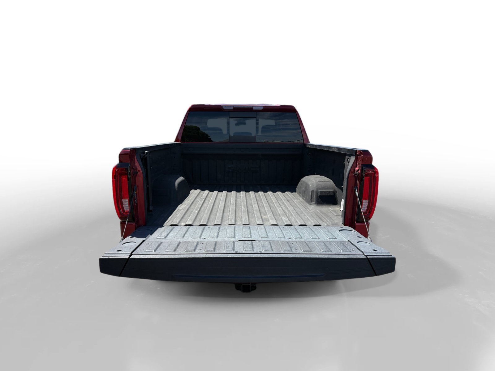Used 2024 Volcanic Red GMC SLT image 17