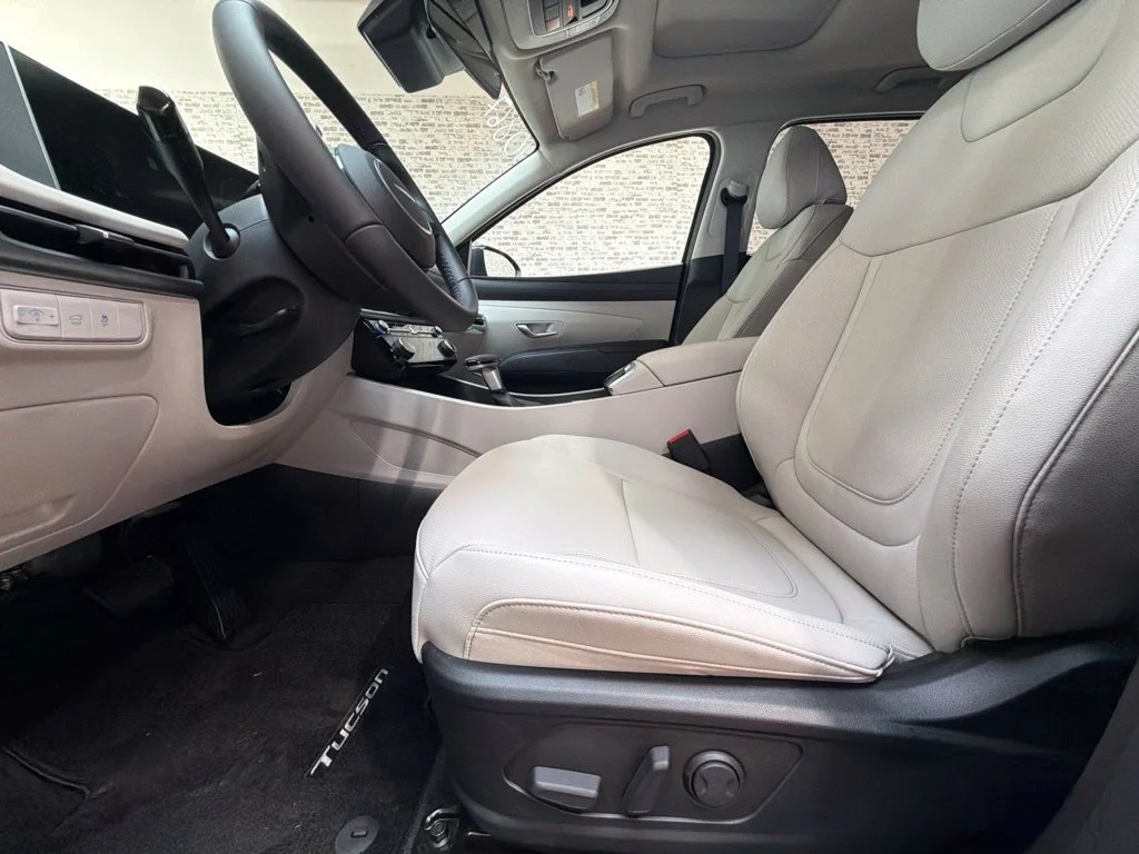 New 2026 Phantom Black Hyundai SEL Premium image 25