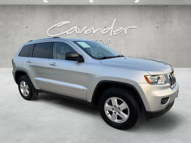 Used 2013 Jeep Grand Cherokee Laredo with VIN 1C4RJEAG2DC528625 for sale in Boerne, TX