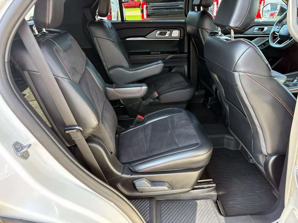 Used 2025 White Metallic Ford ST image 18