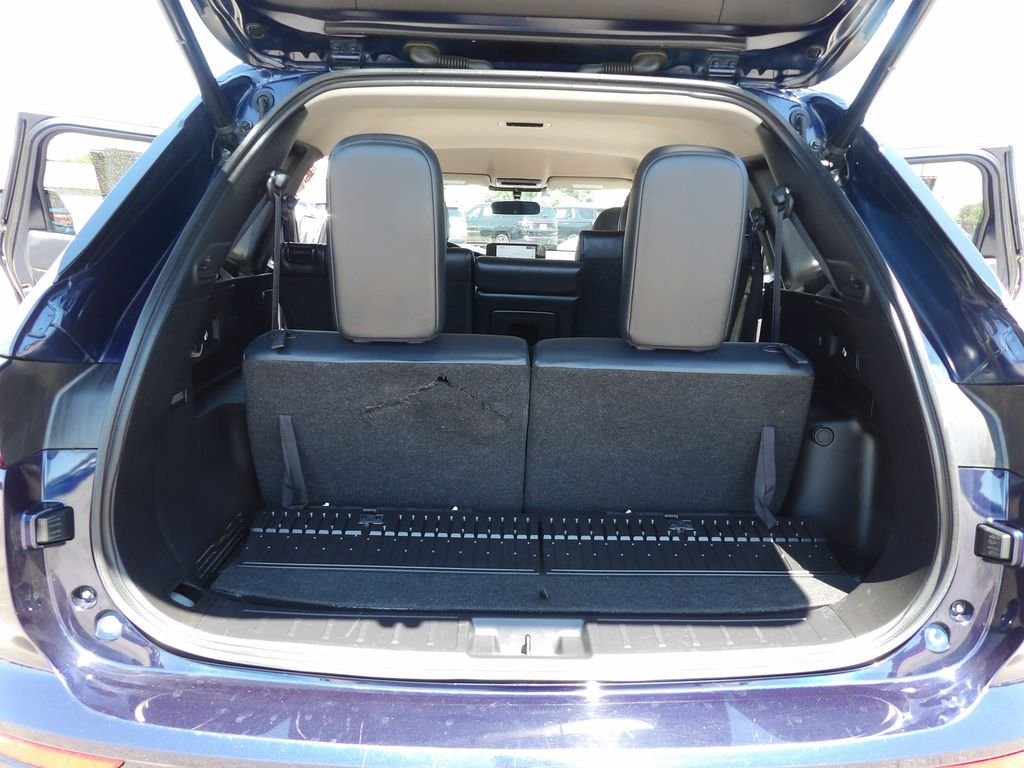 Used 2024 Cosmic Blue Metallic Mitsubishi SE Black Edition image 13