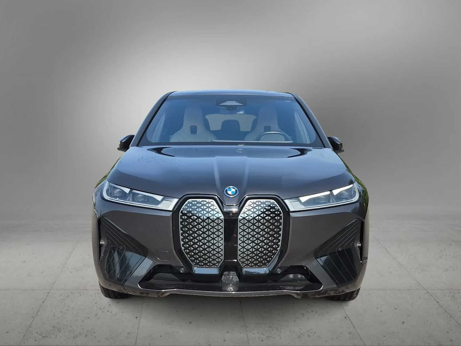 Certified Used 2024 Dark Graphite Metallic BMW xDrive50 image 3