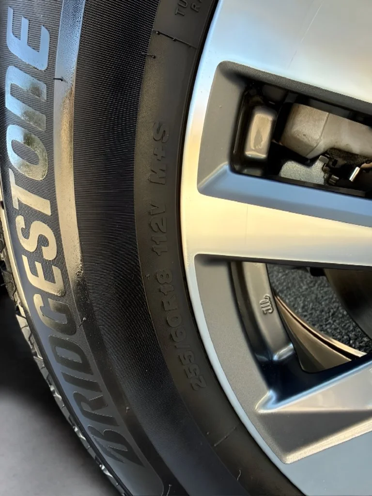 Used 2023 White Nissan SL image 38