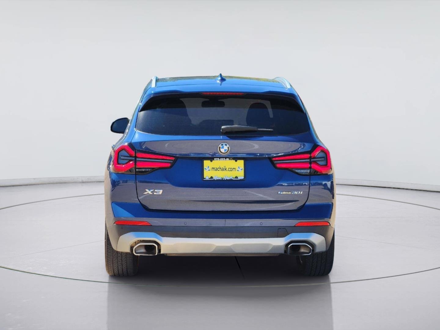 Used 2022 Phytonic Blue Metallic BMW sDrive30i image 5