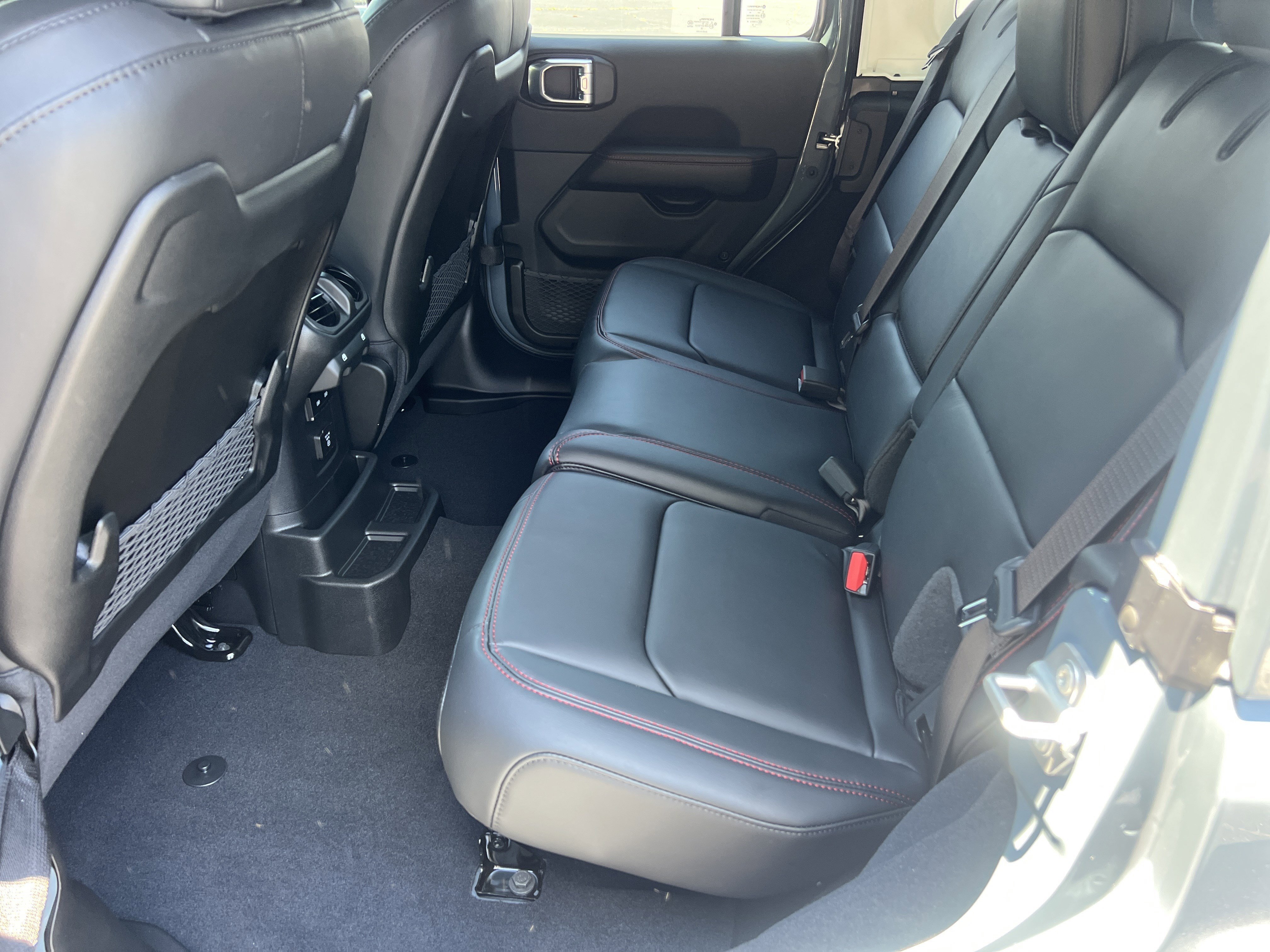 New 2026 Anvil Clearcoat Jeep Rubicon image 18